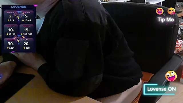 sexmenlion online show from January 6, 2025, 6:31 pm