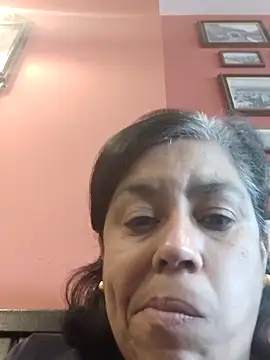 Snapshot of Molly_newman6 chatting on April 10, 2026, 2:13 pm Molly newman6 online show from April 10, 2026, 2:13 pm