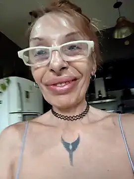 Snapshot of FrozenWaffle chatting on December 20, 2025, 2:42 pm FrozenWaffle online show from December 20, 2025, 2:42 pm