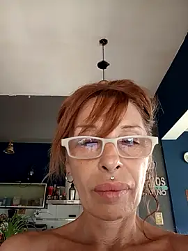 Snapshot of FrozenWaffle chatting on January 10, 2026, 4:24 pm FrozenWaffle online show from January 10, 2026, 4:24 pm