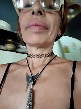 FrozenWaffle online show from April 14, 2026, 2:44 pm