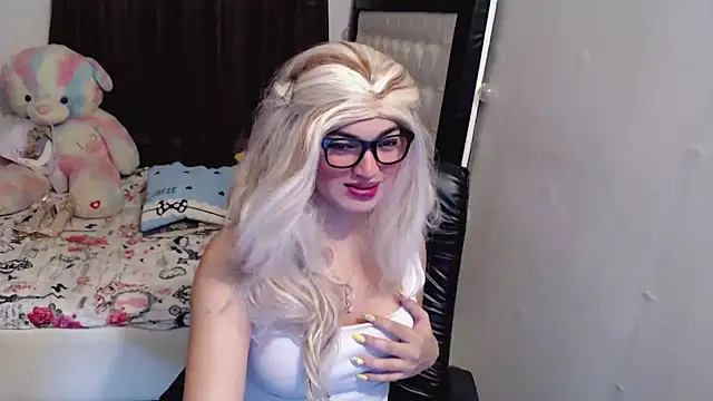 Snapshot of Goddess_Sarah chatting on September 19, 2025, 4:44 pm Goddess Sarah online show from September 19, 2025, 4:44 pm