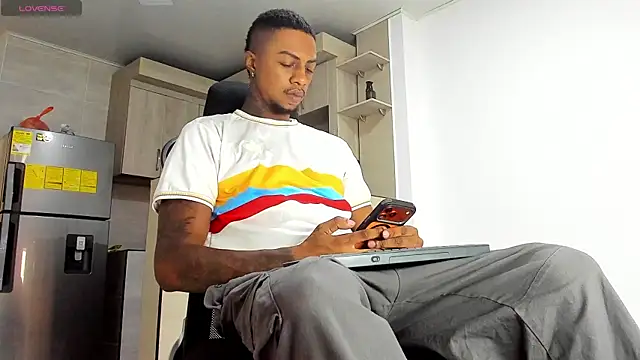 YeremiBrowm online show from July 24, 2026, 5:53 pm