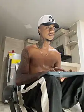YeremiBrowm online show from April 13, 2026, 8:24 pm