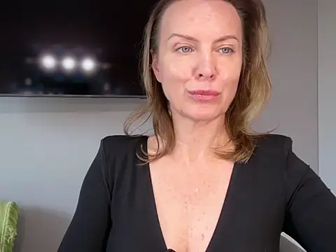 RachellAmazing online show from October 2, 2025, 12:19 pm