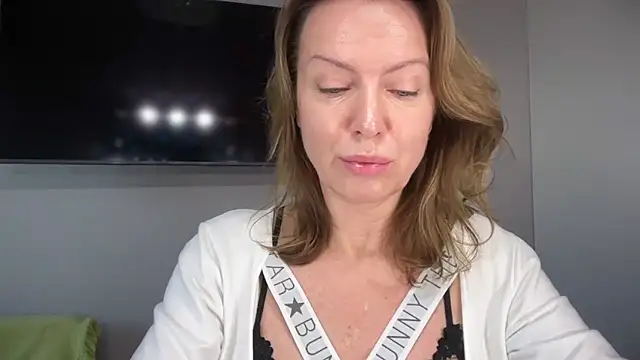 RachellAmazing online show from October 7, 2025, 6:14 am