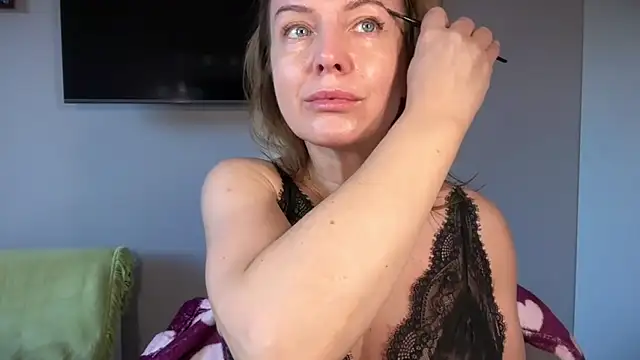 RachellAmazing online show from November 6, 2025, 1:15 pm