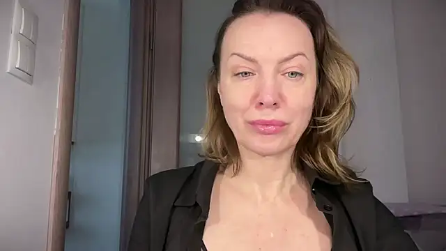 RachellAmazing online show from April 18, 2026, 6:27 am