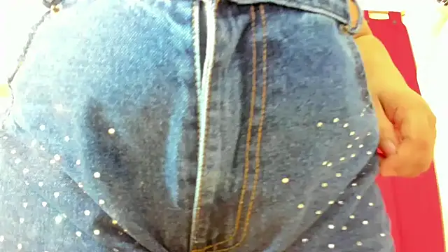 Snapshot of Lunastar02 chatting on January 12, 2026, 3:41 pm Lunastar02 online show from January 12, 2026, 3:41 pm