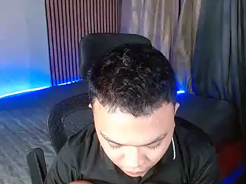 xsweetasian69x online show from January 15, 2025, 5:47 pm