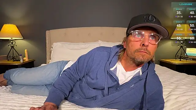 Snapshot of RyanRitchie chatting on December 17, 2024, 3:17 am RyanRitchie online show from December 17, 2024, 3:17 am