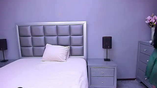 Snapshot of HellennSweet chatting on January 19, 2026, 5:33 am HellennSweet online show from January 19, 2026, 5:33 am