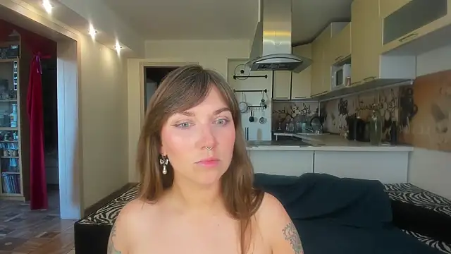 StacyTigerr online show from July 29, 2026, 12:04 pm