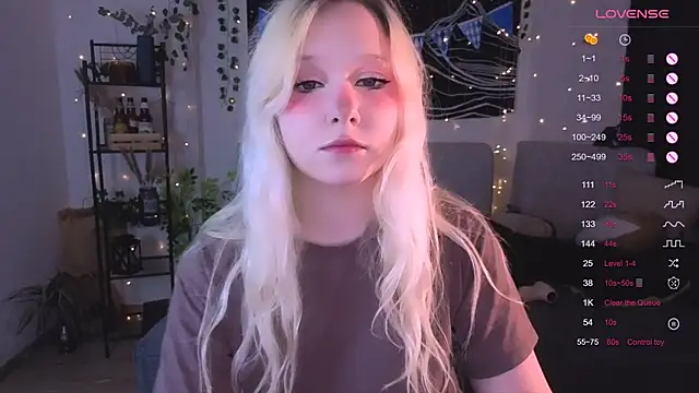 IrmaBell online show from November 11, 2025, 10:04 pm