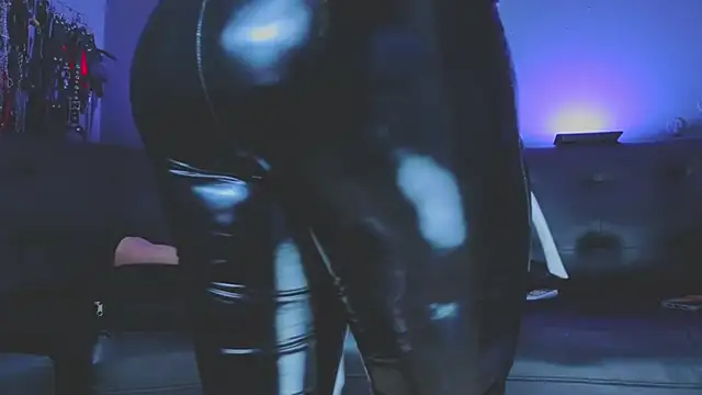 Snapshot of Amberstones chatting on December 22, 2025, 7:47 pm Amberstones online show from December 22, 2025, 7:47 pm