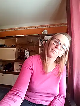 Snapshot of Dettybitch40 chatting on October 26, 2025, 11:54 am Dettybitch40 online show from October 26, 2025, 11:54 am