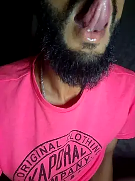 kingofextrasize online show from May 15, 2026, 2:09 am