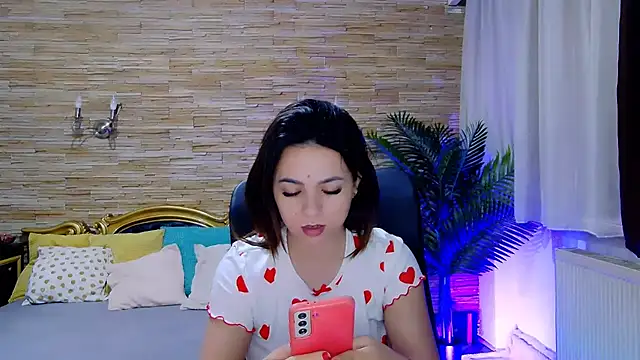 Snapshot of PlayfulElla chatting on February 21, 2025, 8:40 am PlayfulElla online show from February 21, 2025, 8:40 am
