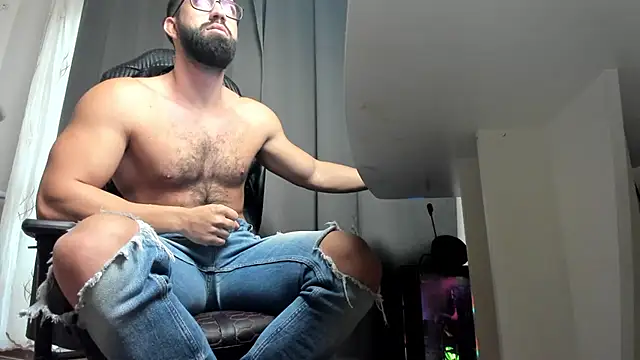 liamaesthetic online show from November 30, 2025, 8:15 am