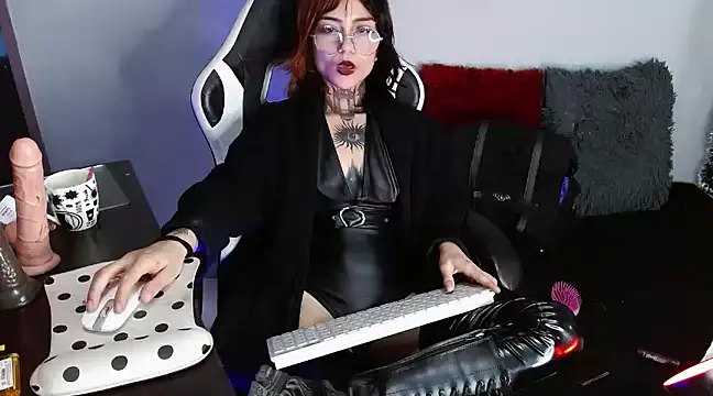 Snapshot of Ardat_Lili69 chatting on February 4, 2025, 12:29 am Ardat Lili69 online show from February 4, 2025, 12:29 am