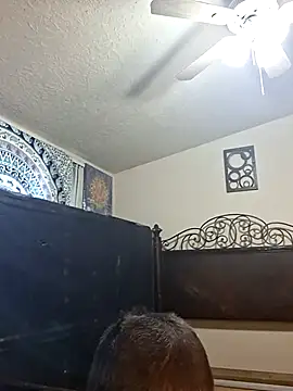 bootiebby online show from October 24, 2025, 10:42 pm