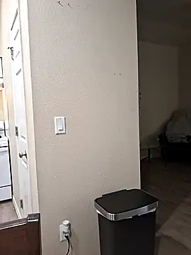 bootiebby online show from October 25, 2025, 10:47 am