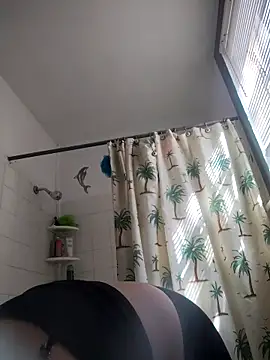 bootiebby online show from March 16, 2025, 9:05 pm