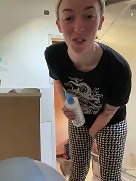 Snapshot of Daisy_Michto_Officiel chatting on February 4, 2025, 4:18 pm Daisy Michto Officiel online show from February 4, 2025, 4:18 pm