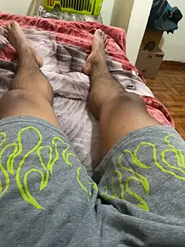 Snapshot of stuard-19 chatting on January 18, 2026, 5:33 am stuard-19 online show from January 18, 2026, 5:33 am