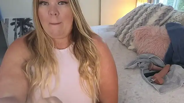JESS LOVES online show from June 7, 2026, 2:44 pm