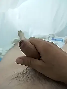 Snapshot of jtubb chatting on December 20, 2025, 2:31 pm jtubb online show from December 20, 2025, 2:31 pm