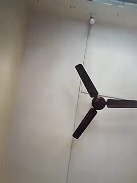 sushilbhosale667 online show from September 18, 2025, 4:26 am