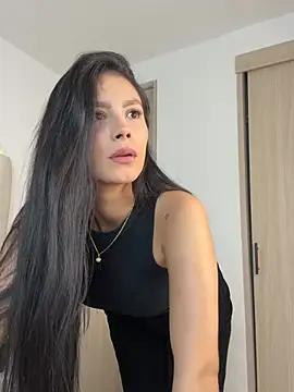 Snapshot of Lauraxx69 chatting on July 16, 2026, 4:20 am Lauraxx69 online show from July 16, 2026, 4:20 am