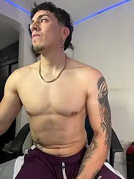Snapshot of strongboy_ chatting on July 29, 2026, 5:01 pm strongboy online show from July 29, 2026, 5:01 pm