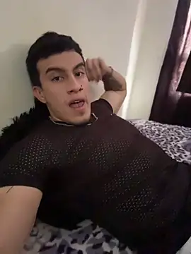 strongboy  online show from April 11, 2026, 7:50 pm