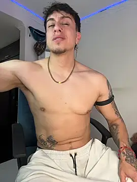 Snapshot of strongboy_ chatting on June 20, 2026, 5:51 pm strongboy online show from June 20, 2026, 5:51 pm