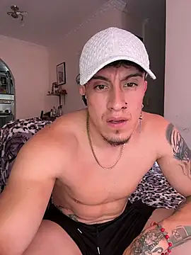 Snapshot of strongboy_ chatting on July 31, 2026, 4:59 pm strongboy online show from July 31, 2026, 4:59 pm