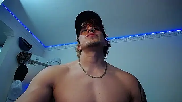 strongboy  online show from March 13, 2025, 2:05 am