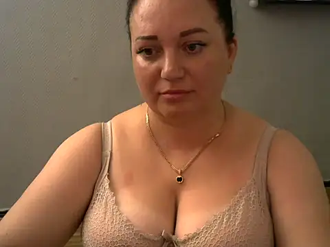 Snapshot of AmanaGi chatting on September 8, 2025, 3:33 pm AmanaGi online show from September 8, 2025, 3:33 pm