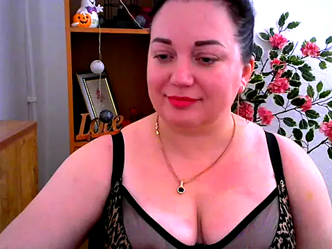 Snapshot of AmanaGi chatting on November 10, 2025, 4:23 pm AmanaGi online show from November 10, 2025, 4:23 pm