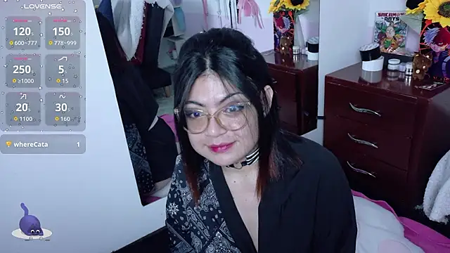 Catwhite  online show from February 14, 2026, 2:28 pm