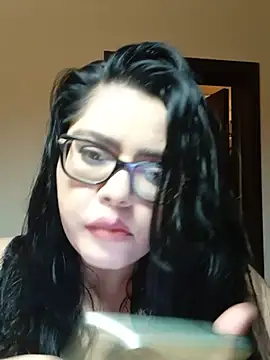 Snapshot of AriaRussell chatting on June 25, 2026, 8:47 pm AriaRussell online show from June 25, 2026, 8:47 pm
