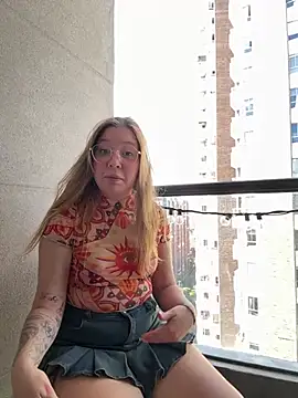 Darling XXX online show from June 12, 2026, 7:33 pm