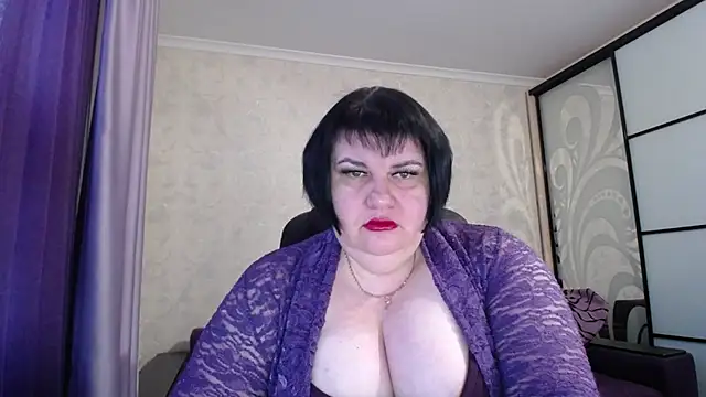 JuicyLady Di online show from January 6, 2026, 5:55 am