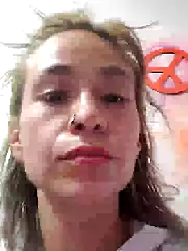 fablob23 online show from April 18, 2026, 11:05 pm