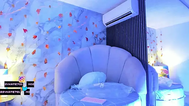 Katemoss70 online show from November 6, 2025, 12:31 pm