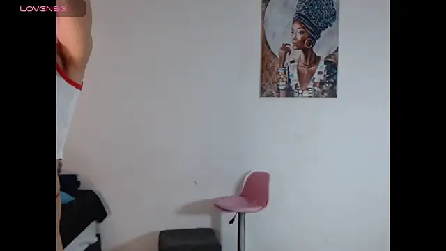 Corina Ts online show from November 17, 2025, 12:42 pm