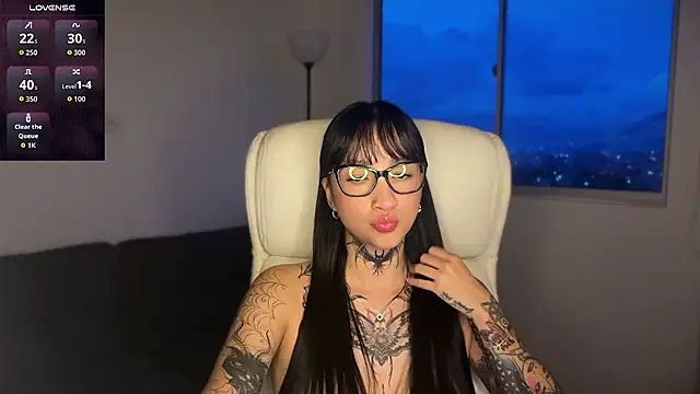 xisisxx online show from November 8, 2025, 10:57 pm