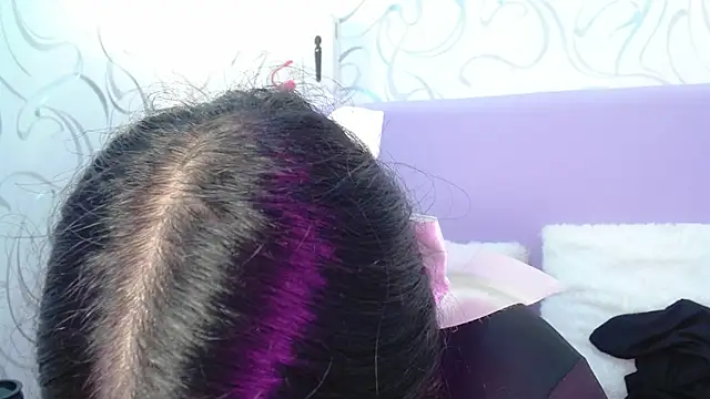 EmilyQueen3x online show from October 17, 2025, 12:40 pm