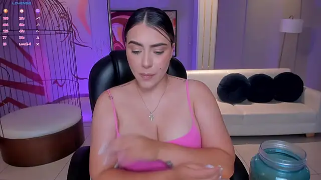 Snapshot of MartinnaBonnet chatting on February 10, 2025, 4:25 pm MartinnaBonnet online show from February 10, 2025, 4:25 pm